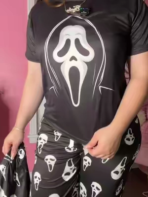 #blackfriday #halloweenseason #halloweenpajamas #pajamas #halloween 