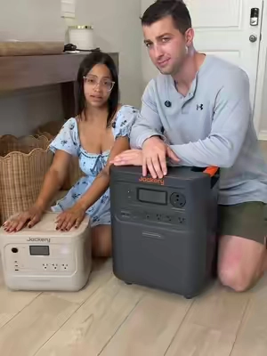 This is the final boss of Jackerys and at this price right now you can’t beat it. If you’ve been wanting one of these, now is the time while they’re on sale #jackery #jackerysolargenerator #solargenerator #powerbank #generator 