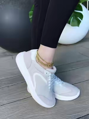 These Clarks Cloudsteppers lace-up sneakers look so comfy—I love that cushioned, everyday feel in a cute sneaker 👟☁️🤎 #Clarks #Cloudsteppers #LaceUpSneakers #ComfortShoes #WomensSneakers 
