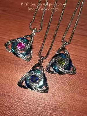 The guardian amulet. They call it the knot of twilight.#positiveenergy #witchytips #birthstone #crystaltok #protectyourenergy