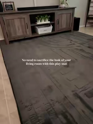 Not only does it create the perfect space for my little one to play, but it also blends nicely in the living room ✨ #memoryfoam #playmat #huloosleep #babymusthaves 