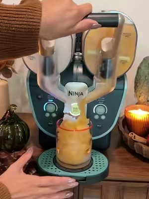 Two slushies at once is never a bad idea! #ninjaslushi #ninjaslushitwist #slushiemaker 