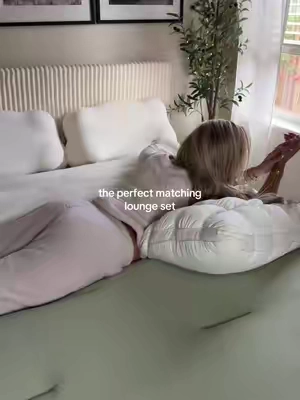it’s so cozy and soft 😴☁️✨ #mellowsleep #matchingset #loungewear 