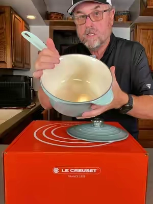 Le Creuset Saucepan Oven-Safe 2.75 Quart #lecreuset #saucepan #cookware #QVC #RoysRealReviews 