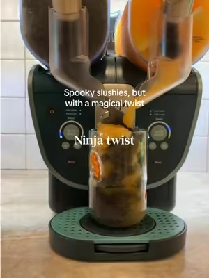 Make two flavors and swirl them together or don’t. The Ninja SLUSHi Twist makes 10+ servings, so there’s plenty for your little monsters. 👻 #NinjaSlushi #HalloweenDrinks #SlushieIdeas #HalloweenTreats #FrozenDrinks