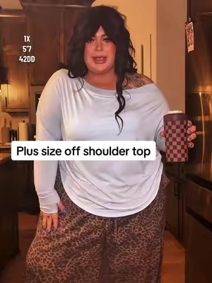 Plus size fashion win ! 🙃@Halara_official @Halara #halara #offshoulder #offshouldertop #falldealsforyou #fallfashioninspo 